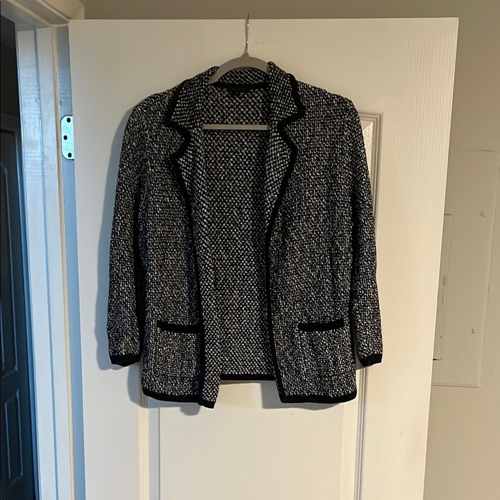 Ann Taylor Factory Black and White Casual Blazer/Sweater